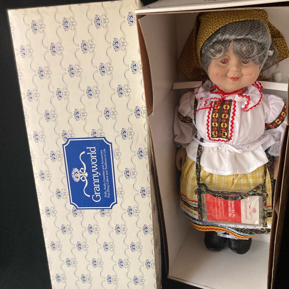 Grannyworld Traditional Polish Doll with Yellow and White Outfit